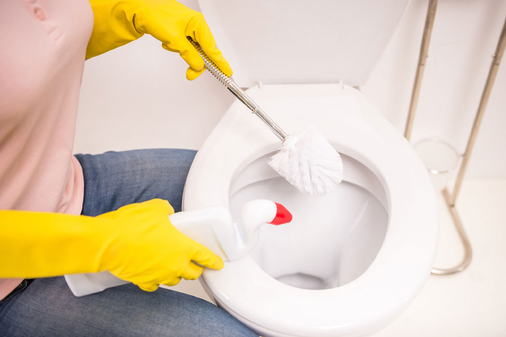 7 common toilet cleaning mistakes to avoid