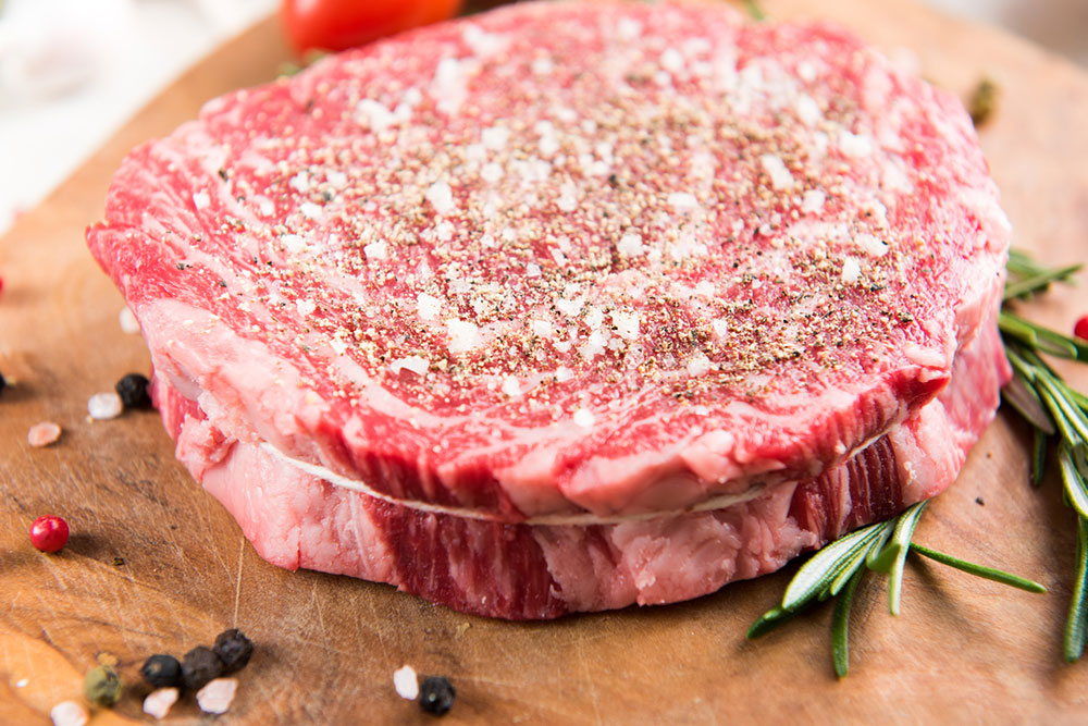 4 tips to buy grass-fed organic steak